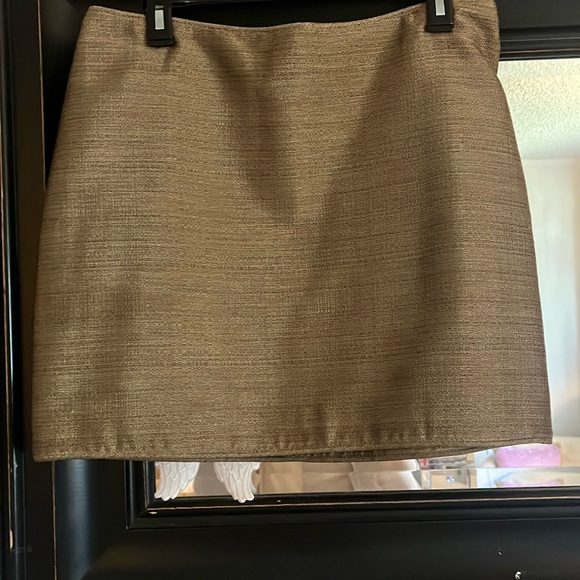 Gorgeous Burberry mini skirt. - Picture 1 of 4